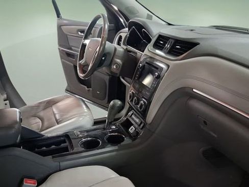 Used 2017 Chevrolet Traverse Premier AWD/4WD image 14
