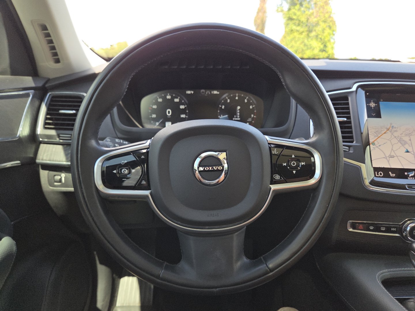 Used 2020 Volvo XC90 T6 Momentum w/ Protection Package Premier AWD/4WD image 28