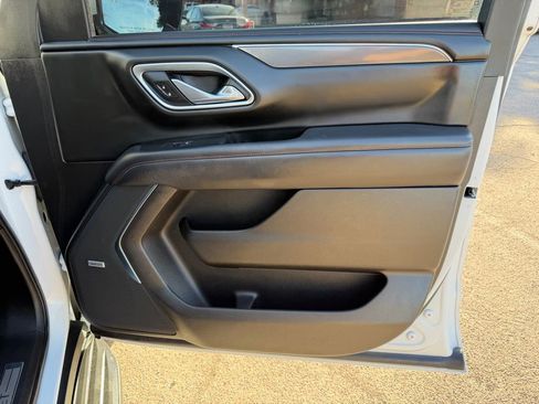 Used 2021 Chevrolet Suburban RST w/ Luxury Package image 21