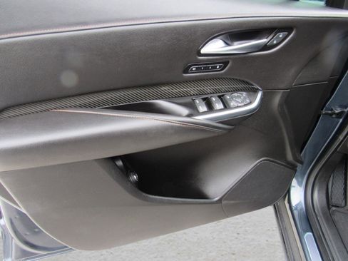 Used 2019 Cadillac XT4 Sport w/ Cold Weather Package image 15