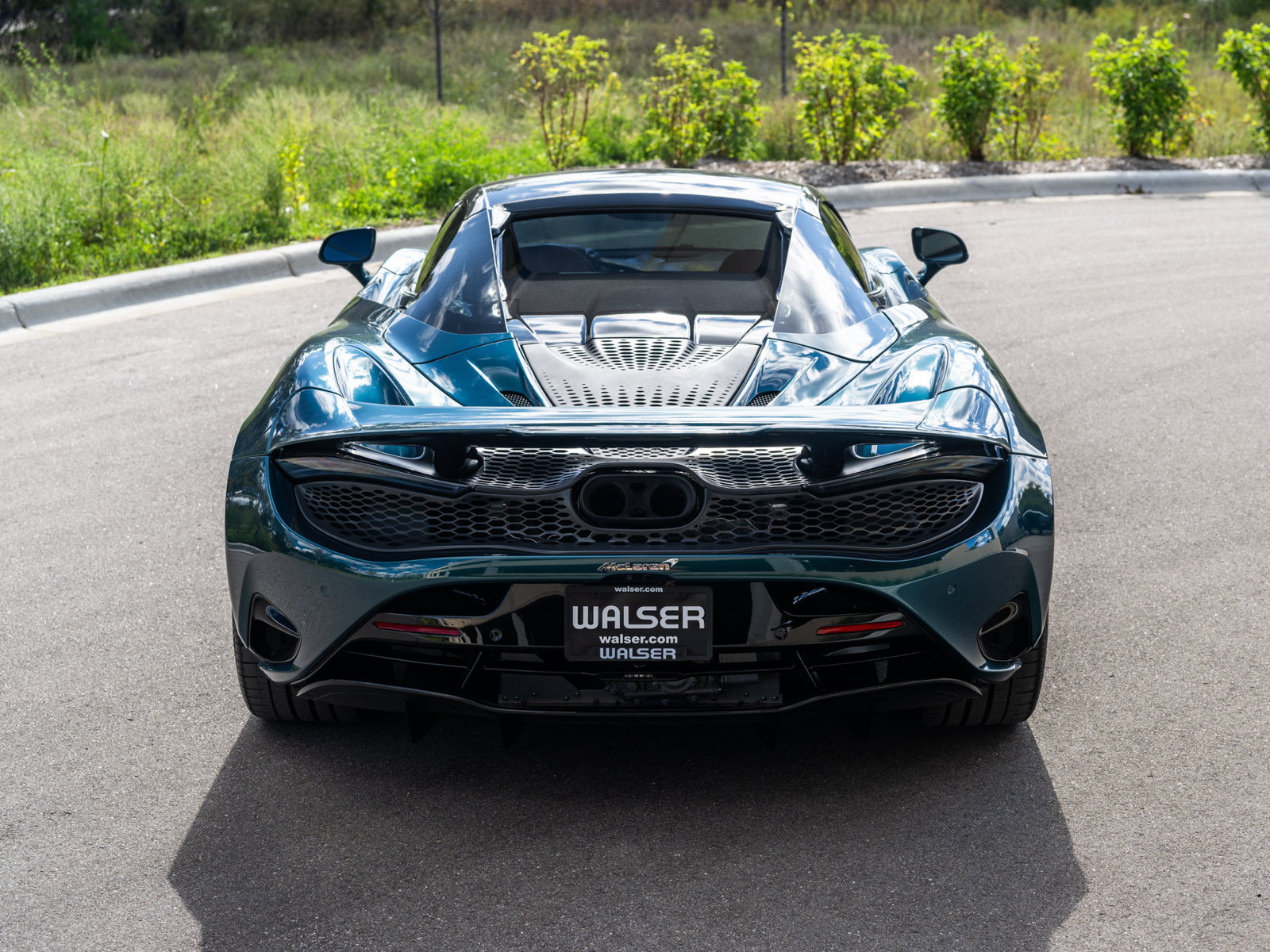 Used 2024 McLaren 750S Spider RWD image 17