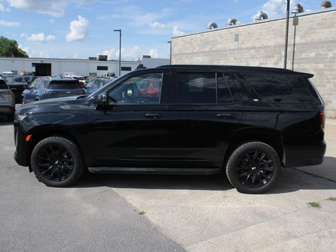 Used 2023 Cadillac Escalade Sport w/ LPO, ONYX Package AWD/4WD image 4