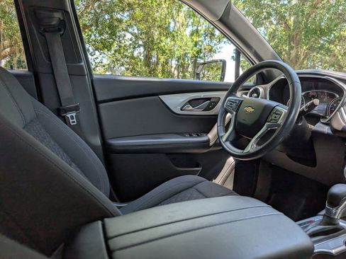 Used 2021 Chevrolet Blazer LT FWD image 13