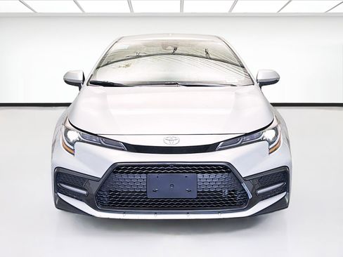 Used 2022 Toyota Corolla SE w/ Carpet Mat Package (TMS) image 2