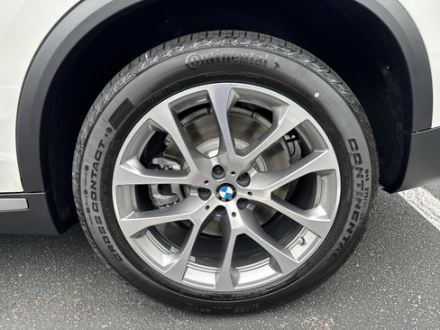 New 2026 BMW X5 xDrive50e w/ Climate Comfort Package image 26