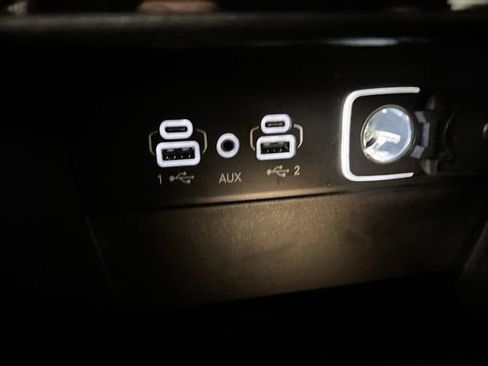 Used 2024 Jeep Grand Cherokee Laredo image 34