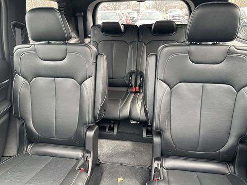 Used 2023 Jeep Grand Cherokee L Overland w/ Luxury Tech Group IV image 15