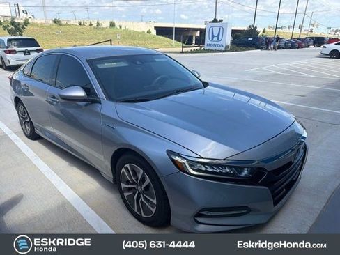 Used 2019 Honda Accord Hybrid image 2