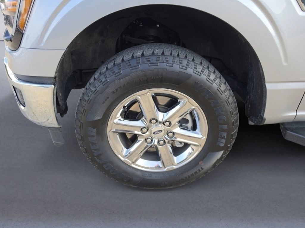 Used 2025 Ford F150 XLT w/ Equipment Group 301A Standard AWD/4WD image 29