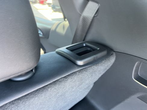 Used 2025 Chevrolet Equinox RS FWD image 41