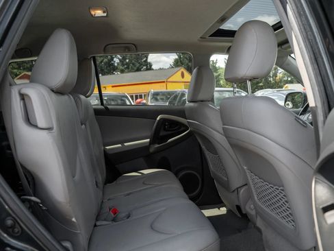 Used 2012 Toyota RAV4 Limited w/ Navigation Value Pkg AWD/4WD image 10