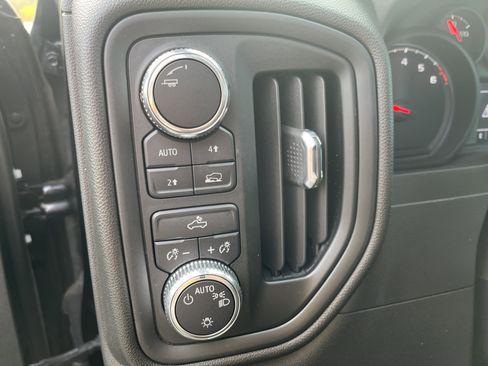 Used 2024 GMC Sierra 1500 Pro w/ Graphite Edition AWD/4WD image 16