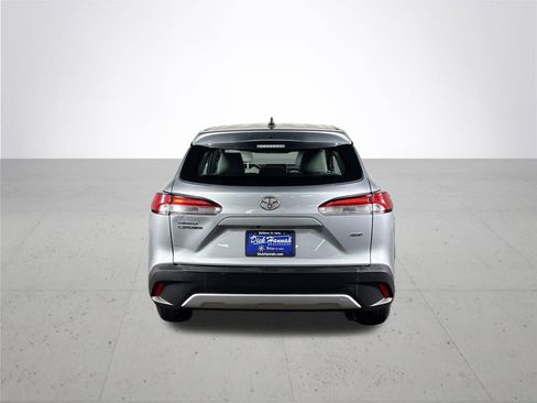 Used 2022 Toyota Corolla Cross L image 7