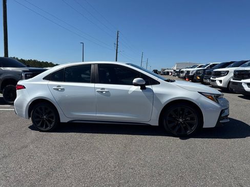 Used 2023 Toyota Corolla SE FWD image 1