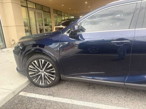 Used 2023 Lexus RX 350 Premium Plus w/ Cold Area Package FWD image 10