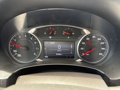 Used 2024 GMC Terrain SLE w/ Driver Convenience Package FWD image 11