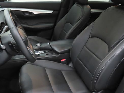 Used 2020 INFINITI QX50 Essential w/ Edition 30 Package FWD image 11