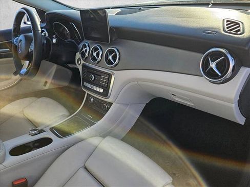 Certified 2020 Mercedes-Benz GLA 250 image 19