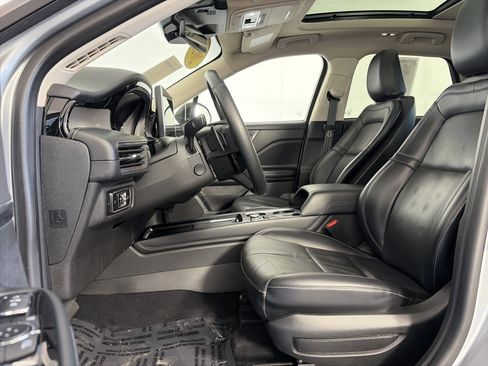 Used 2023 Lincoln Corsair Reserve w/ Equipment Group 202A image 6