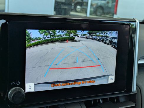Used 2024 Toyota RAV4 LE AWD/4WD image 20