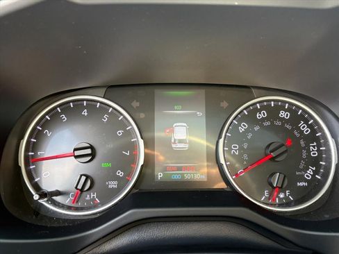 Used 2021 Toyota RAV4 XLE Premium FWD image 7