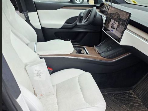 Used 2022 Tesla Model X AWD/4WD image 3