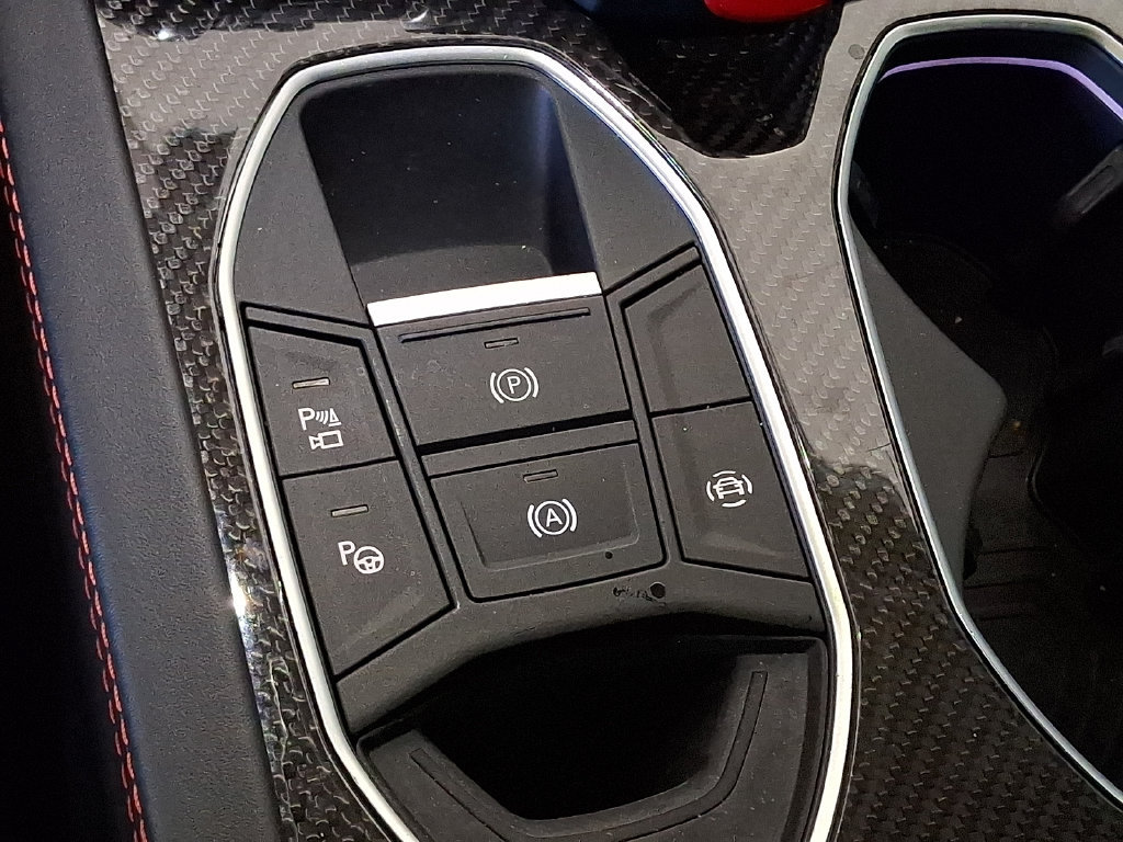 Used 2021 Lamborghini Urus AWD/4WD image 34