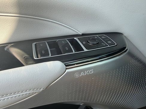 Used 2024 Cadillac Lyriq Sport AWD/4WD image 28