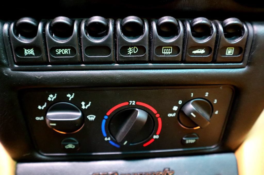Used 1999 Ferrari 550 Maranello Coupe RWD image 36