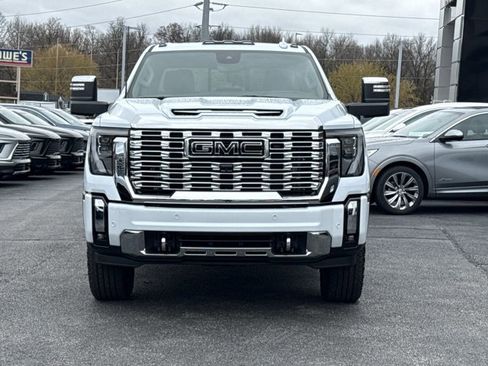 New 2026 GMC Sierra 2500 Denali w/ Denali Reserve Package image 13