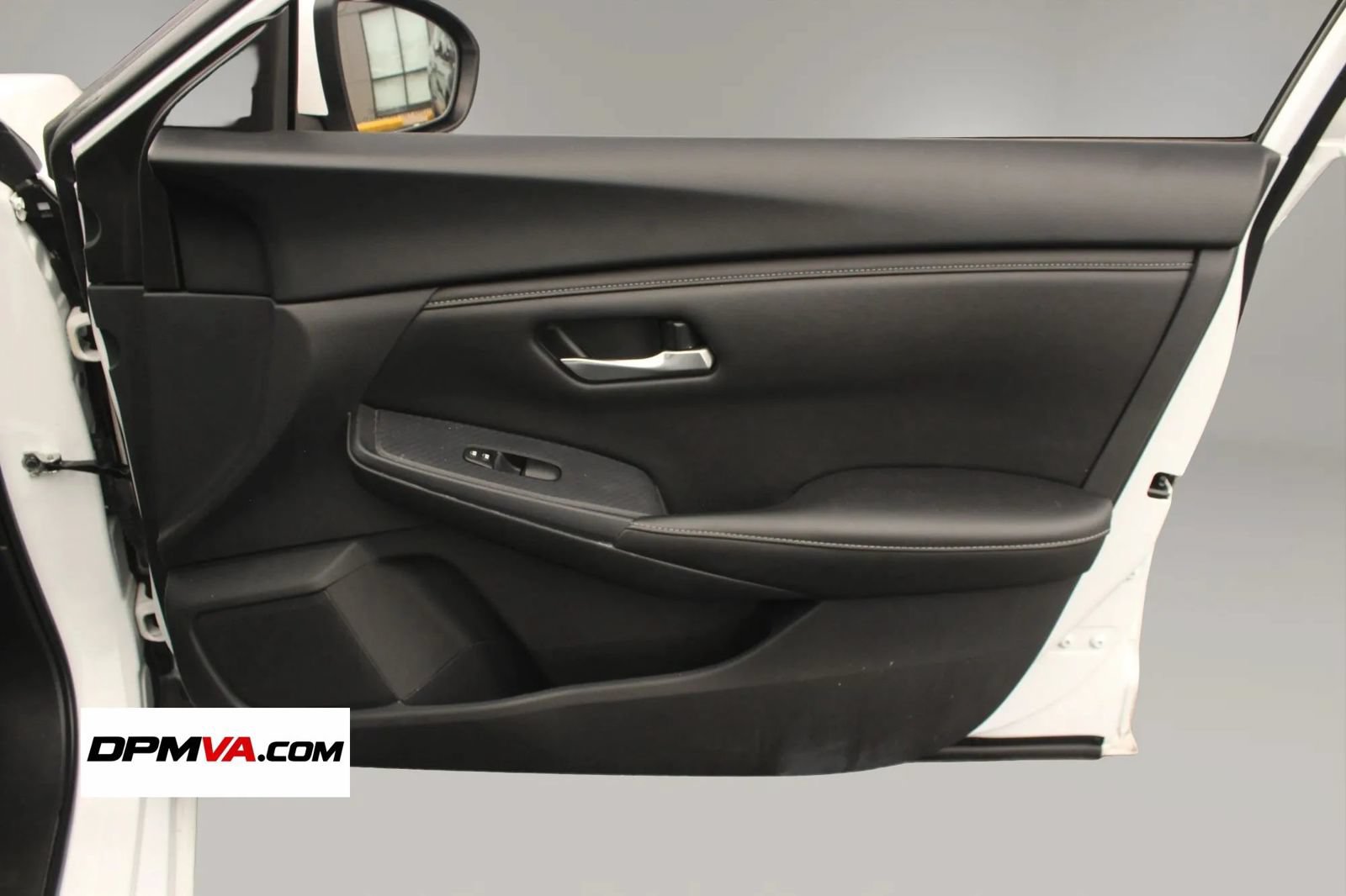 Used 2024 Nissan Sentra SV FWD image 23