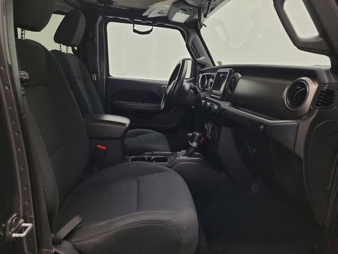 Used 2018 Jeep Wrangler Unlimited Sport S AWD/4WD image 21
