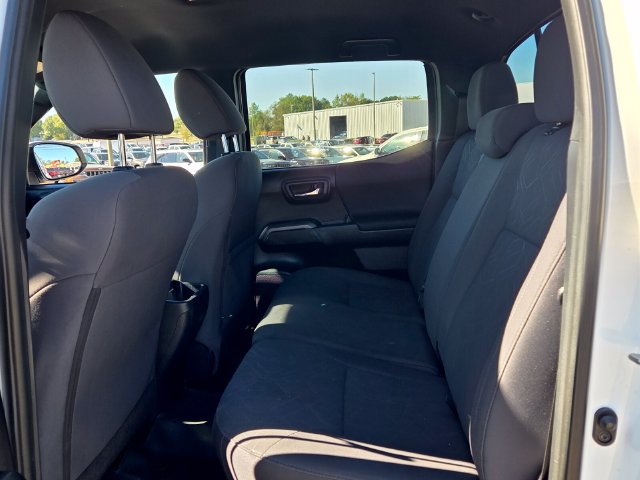 Used 2018 Toyota Tacoma TRD Sport w/ Technology Package RWD image 6