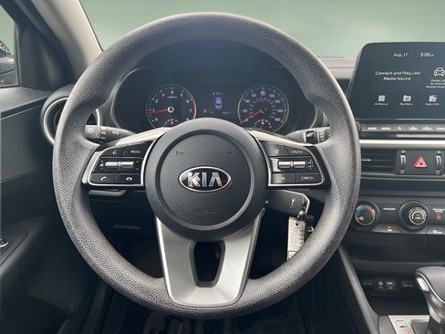 Used 2021 Kia Forte LXS FWD image 17