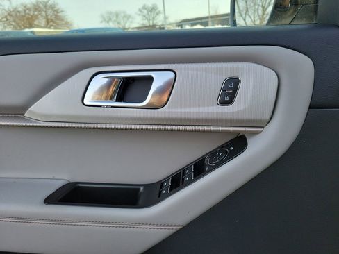 New 2026 Ford Explorer Active w/ Active Comfort Package image 18