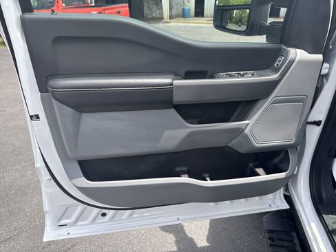 Used 2024 Ford F350 XLT image 21