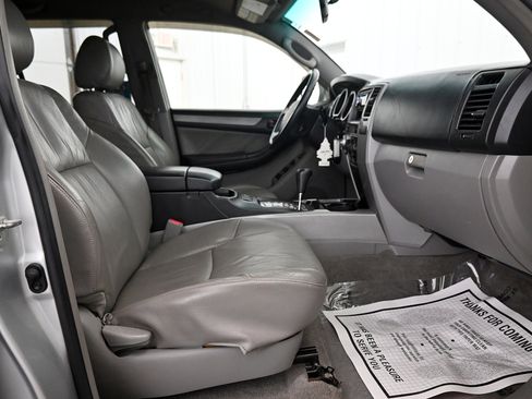 Used 2005 Toyota 4Runner SR5 image 20