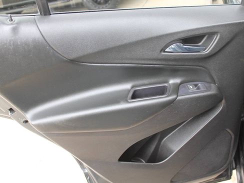 Used 2018 Chevrolet Equinox LT AWD/4WD image 15
