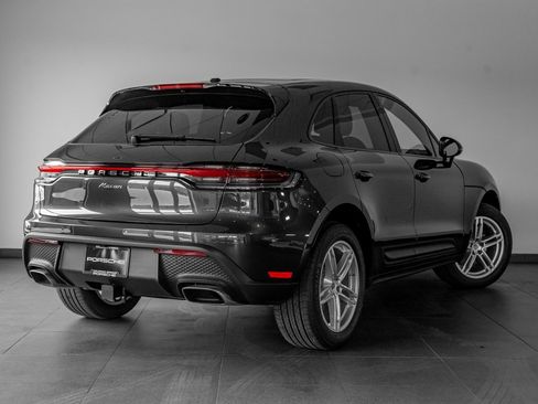 Certified 2025 Porsche Macan image 5