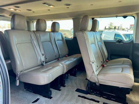 Used 2017 Nissan NV 3500 SL RWD image 12