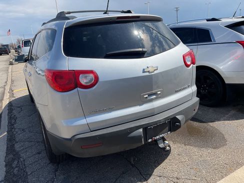 Used 2009 Chevrolet Traverse LT AWD/4WD image 11