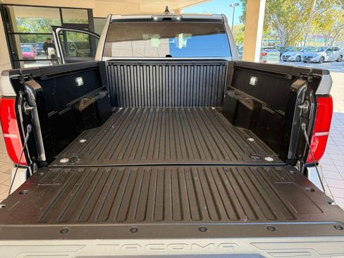 Used 2024 Toyota Tacoma TRD Sport image 25