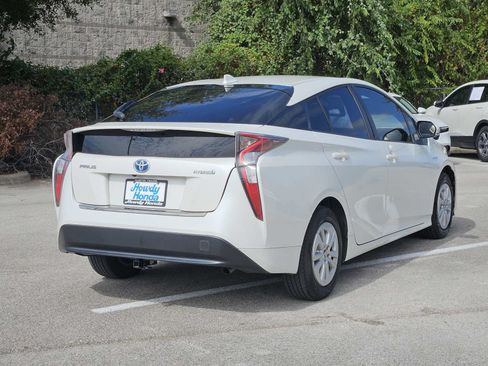 Used 2016 Toyota Prius Two FWD image 5