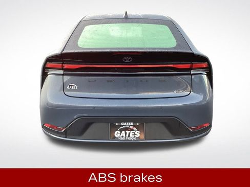 Used 2024 Toyota Prius LE image 10