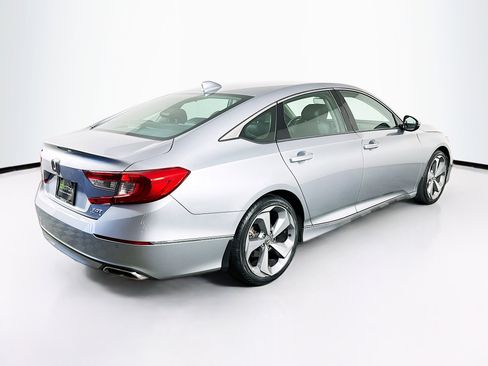 Used 2019 Honda Accord Touring image 9