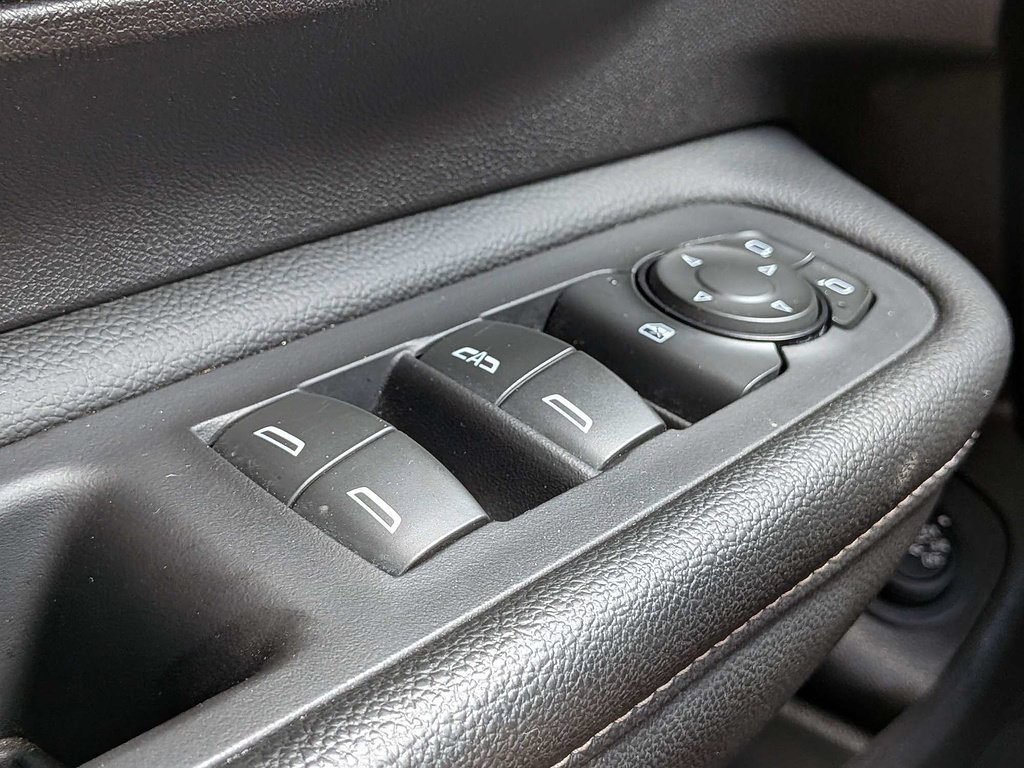 Used 2024 GMC Terrain SLT FWD image 27
