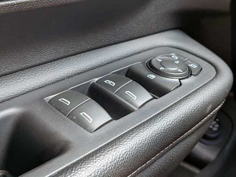Used 2024 GMC Terrain SLT FWD image 27