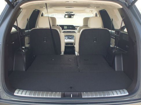 Used 2020 Hyundai Palisade Limited FWD image 19