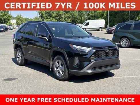 Used 2025 Toyota RAV4 LE AWD/4WD image 1