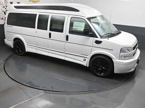 New 2026 Chevrolet Express 2500 Extended w/ Driver Convenience Package RWD image 35